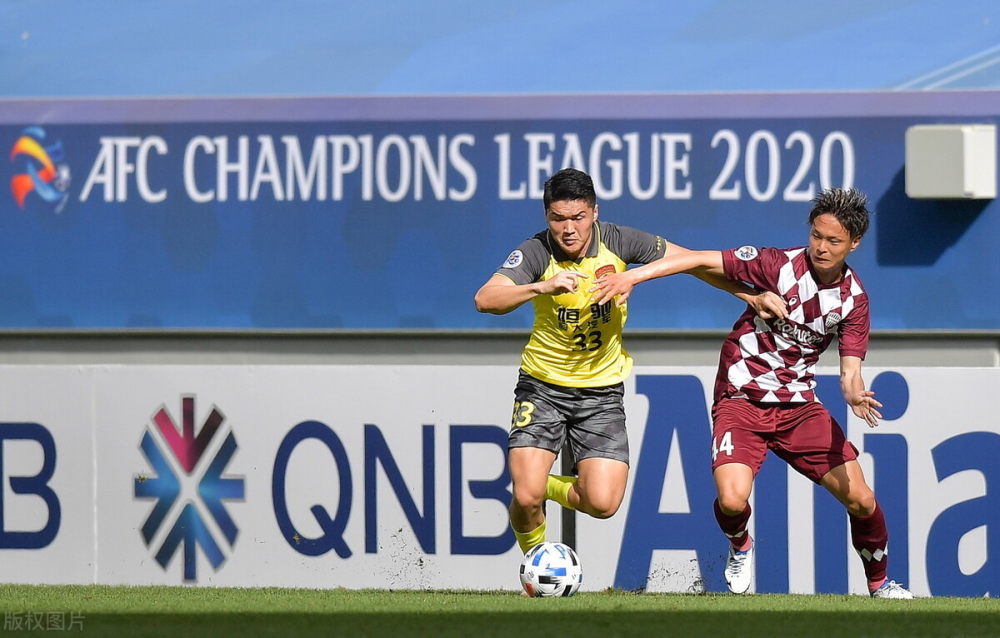 亚冠赛程吃紧，罗马关键时刻门线救险，球迷炸锅，赛季目标并未改变